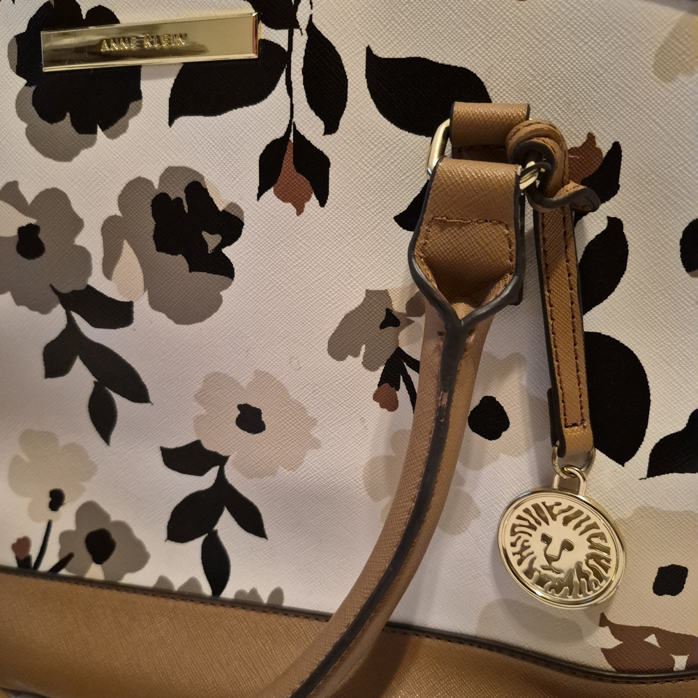 Anne Klein Tan and Black Floral Shoulder Bag - Picture 2 of 6